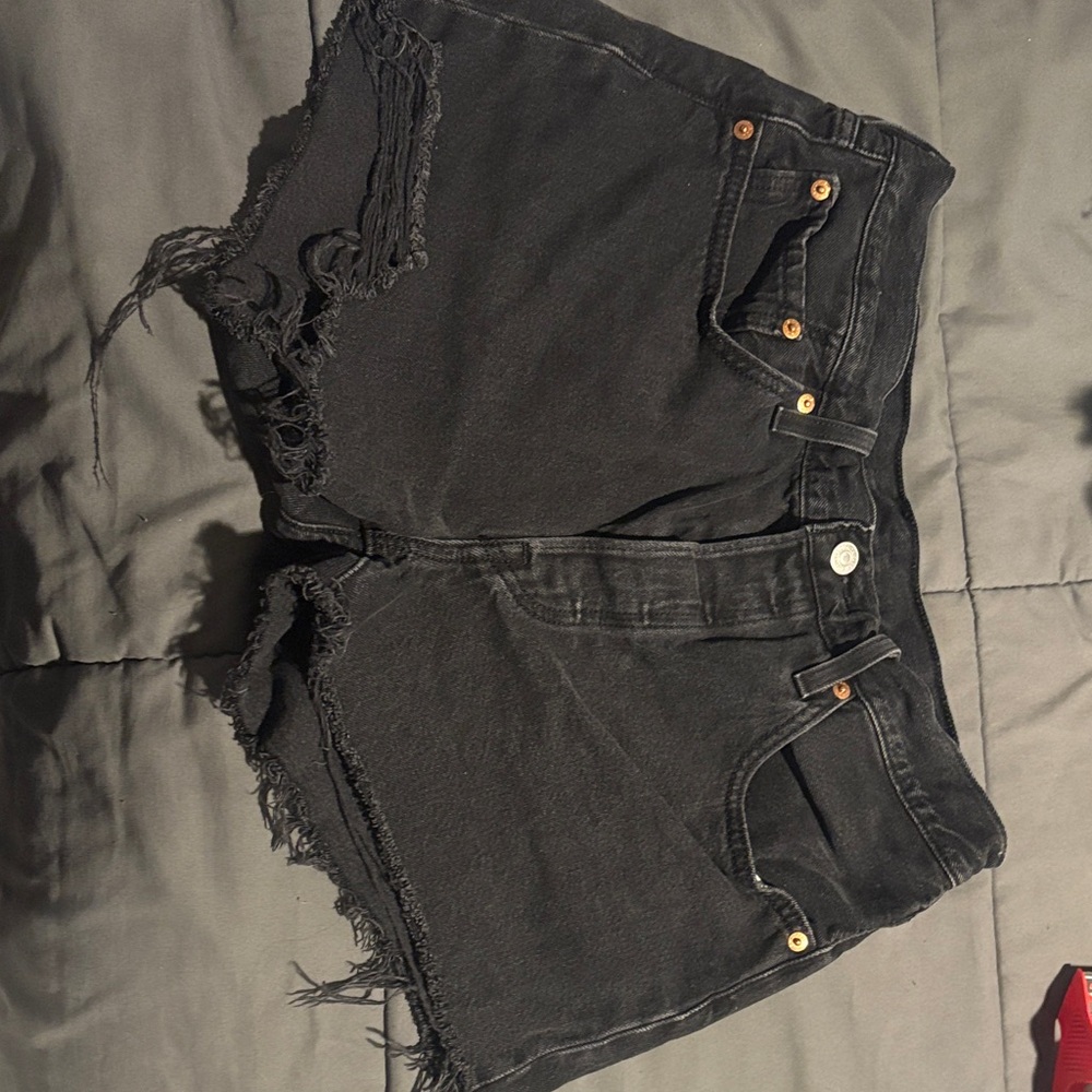 Women's Black Levi’s 501 Cut-offs